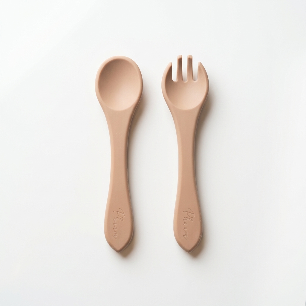 Set de couvert, cuillère et fourchette (beige) - vaisselle bebe en silicone Phaam